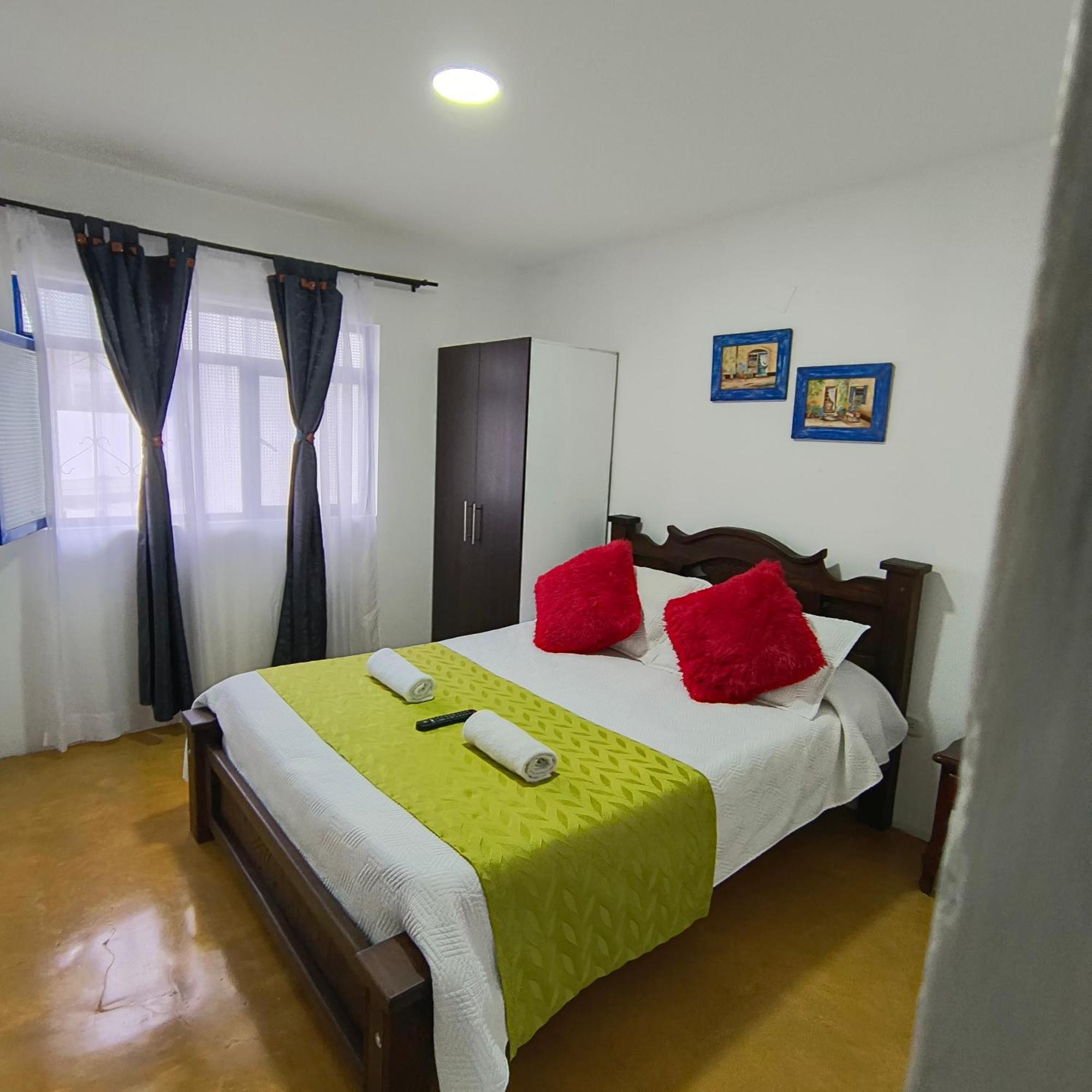 Hostal Villa Del Sol Саленто Екстер'єр фото